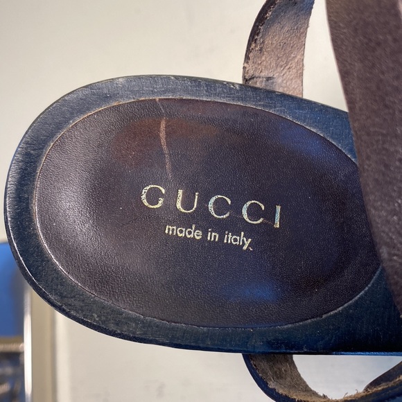 VINTAGE GUCCI! Dark brown bridle strap leather. Golden hardware & heels. - Picture 7 of 14